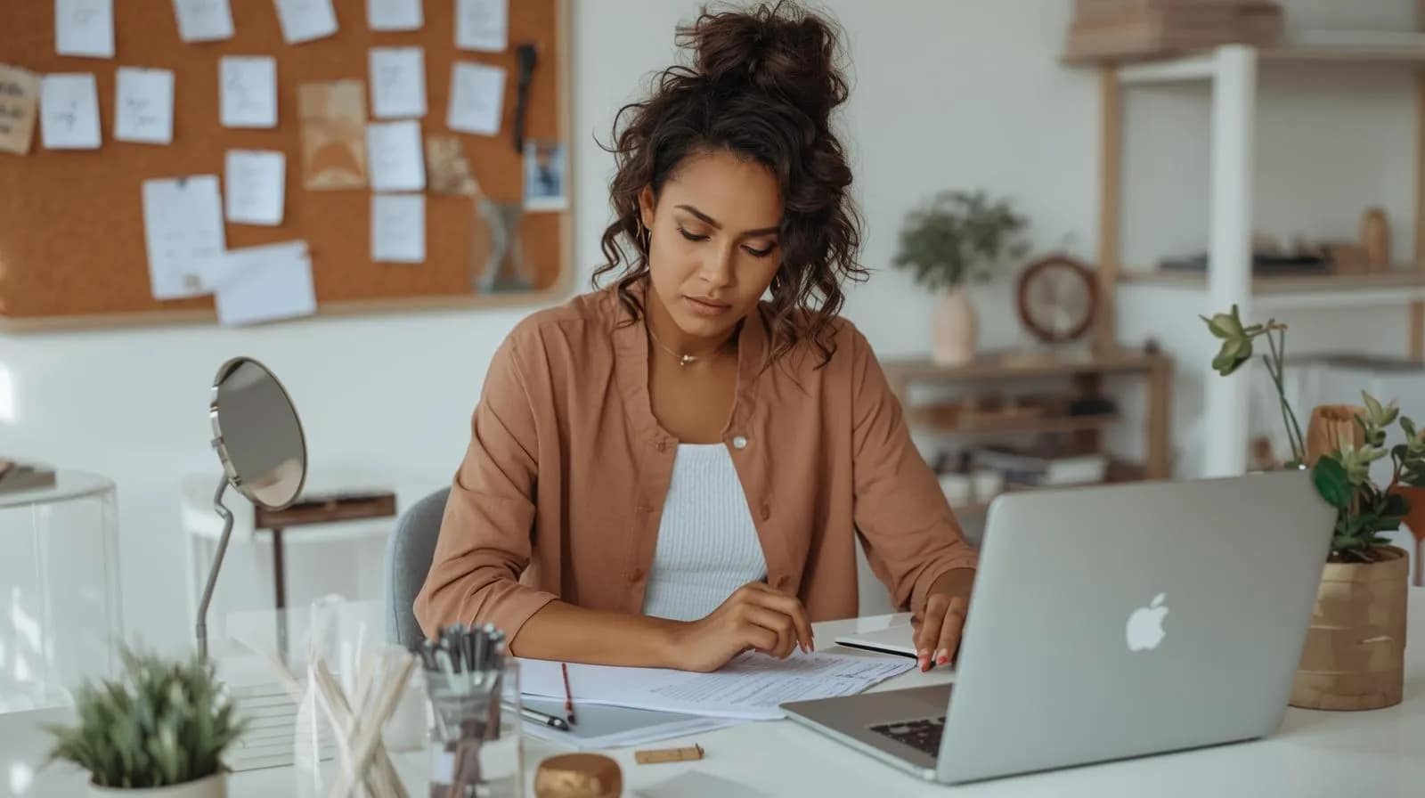 Empreendedorismo Feminino em 2026: O Poder de Se Conhecer Para Criar Novos Negócios