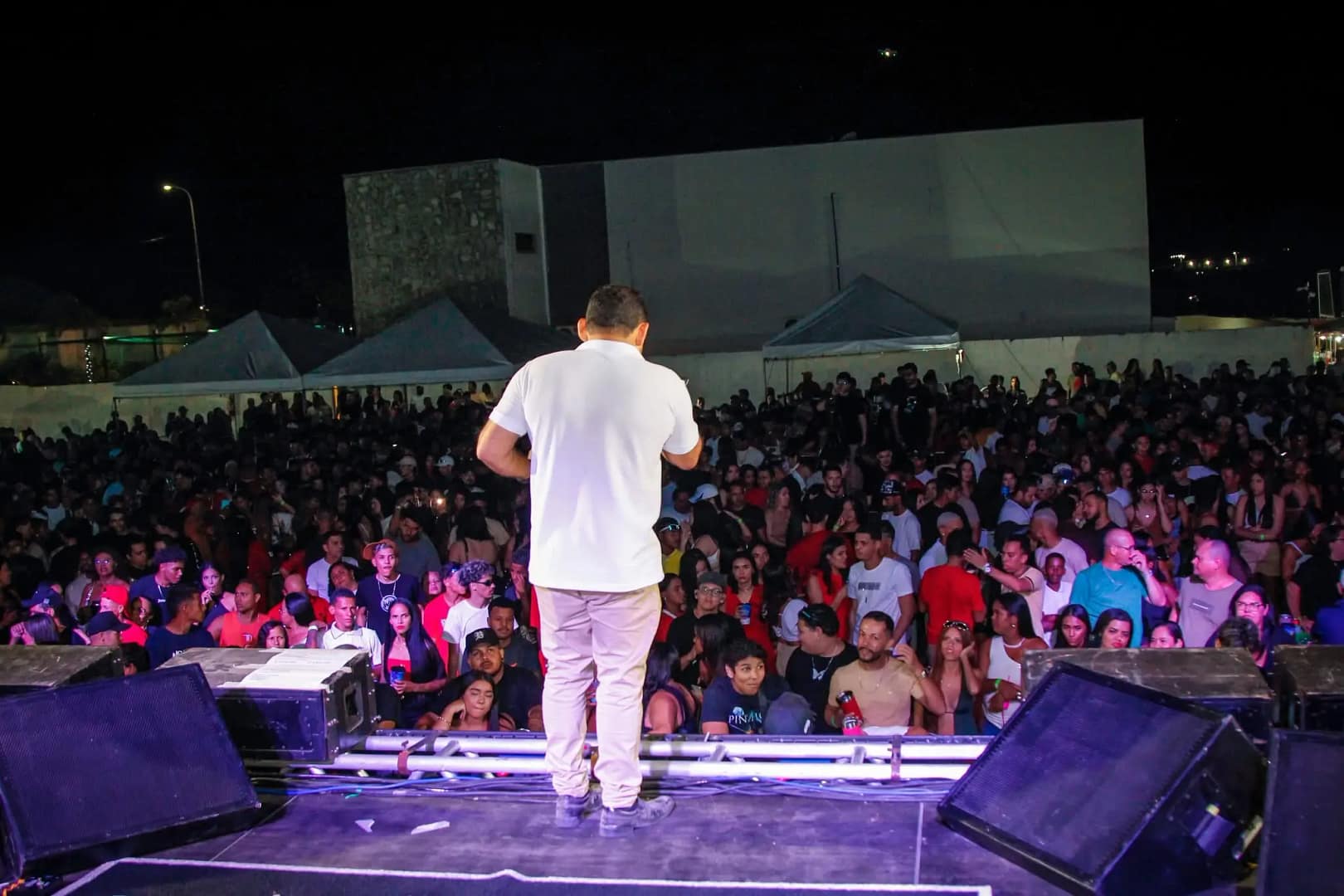 Carlino Souza retorna a Paulo Afonso em apresentação única no evento solidário “Natal Solidário”